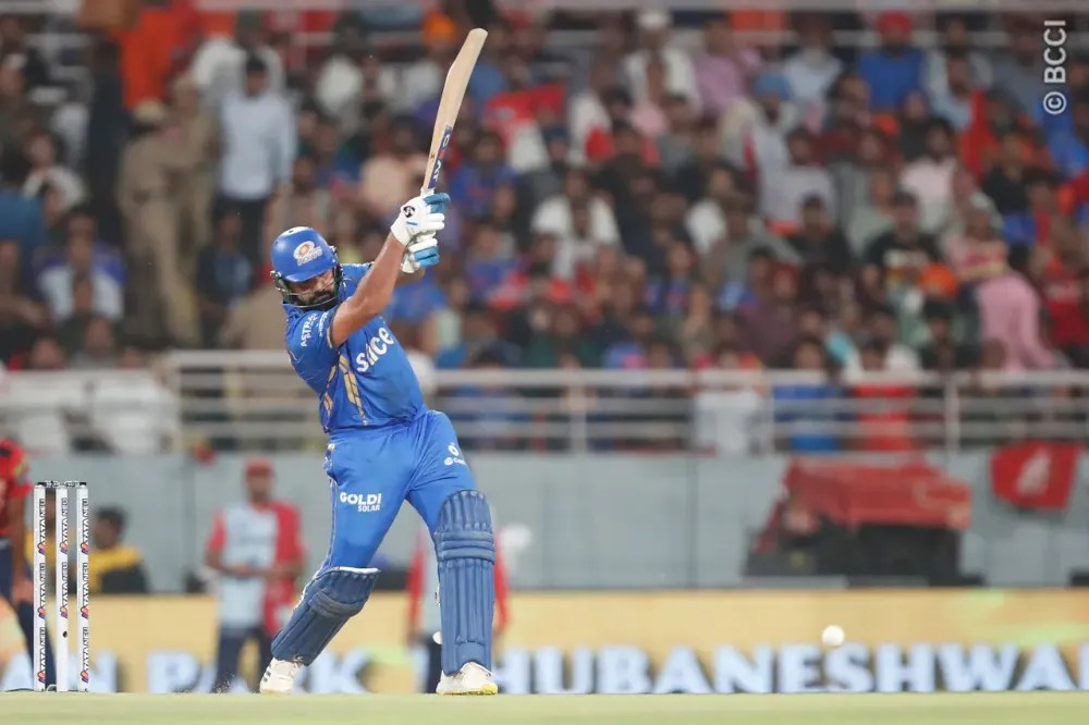 ‌IPL 2024 | Twitter and Hardik celebrate Rohit Sharma’s uncanny one-handed six in 250th IPL&nbsp;game